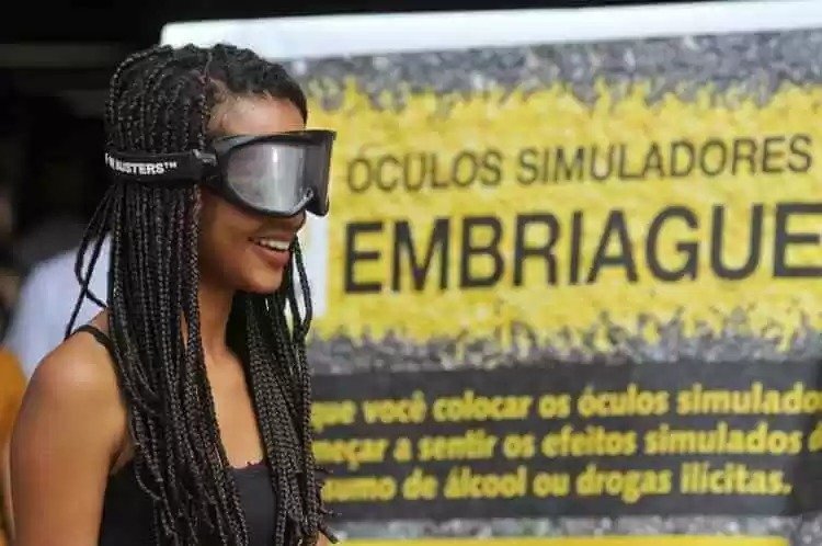 Araçatuba compra óculos que simulam embriaguez e sono ao volante