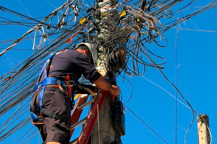 Operação retira cerca de 600 quilos de fios em desuso no Águas Claras