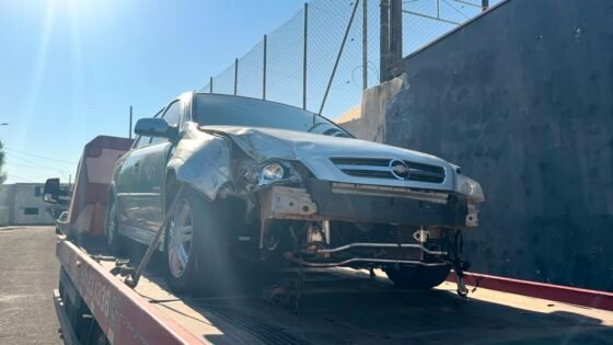 Jovem é preso por embriaguez após bater carro contra lixeira em Araçatuba