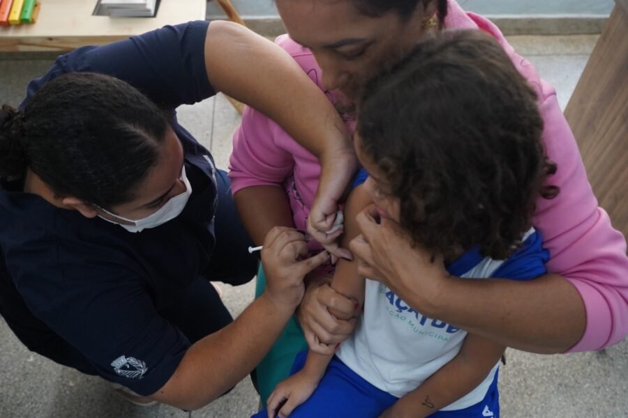 Araçatuba inicia campanha de multivacinação para menores de 15