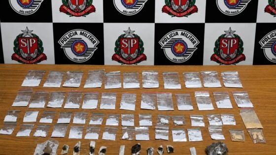Motoboy é preso suspeito de fazer ‘delivery’ de drogas