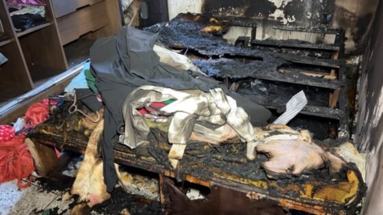 Após ter casa incendiada, mulher relata medo e faz alerta