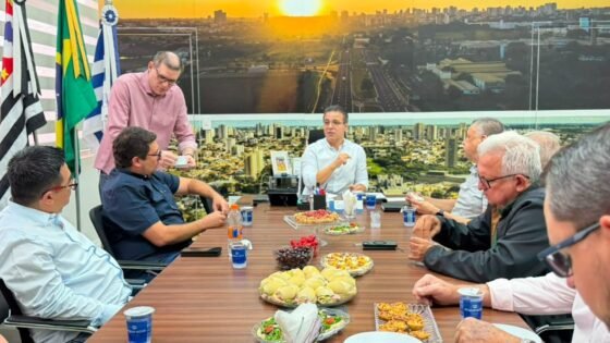 Prefeitos discutem união regional para fortalecer demandas dos municípios