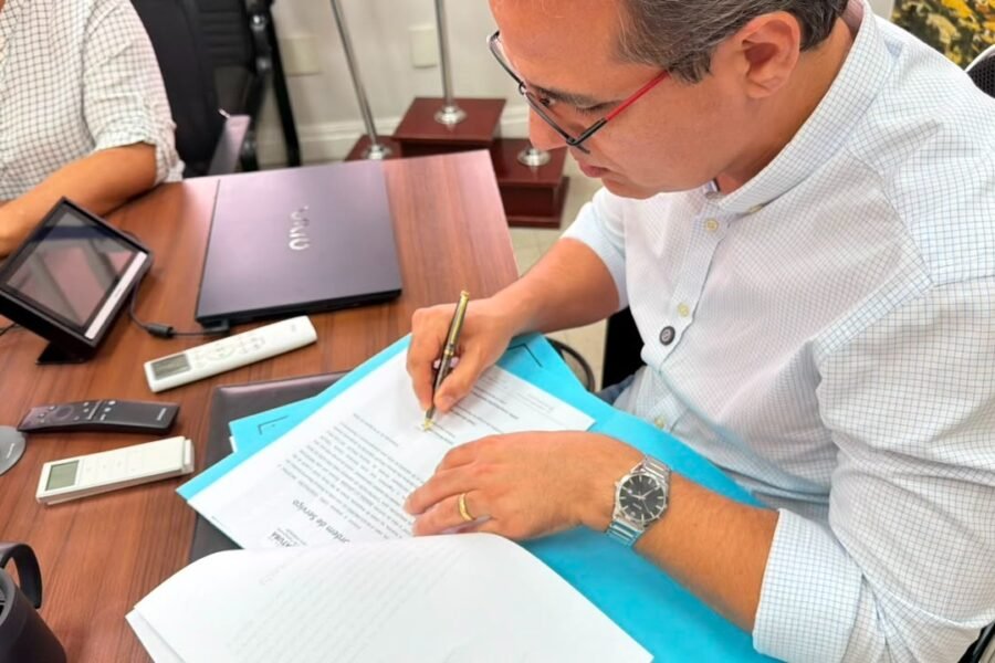 Prefeitura emite ordem de serviço para obra de drenagem no Umuarama