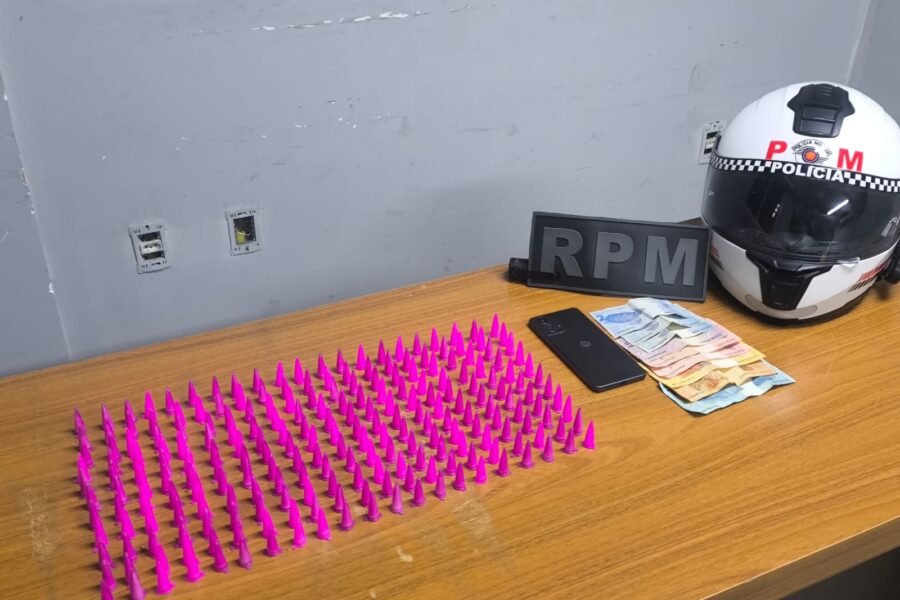 PM prende jovem com mais de 200 pinos de cocaína em Araçatuba
