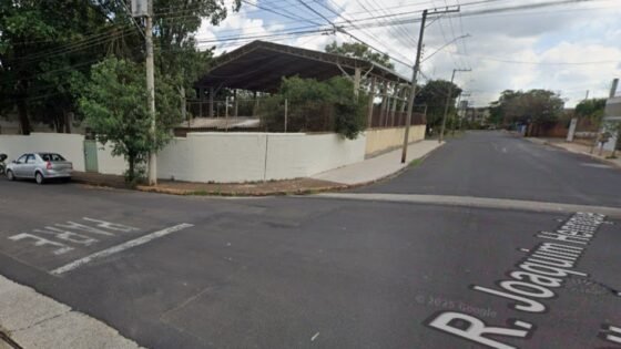 recho da Rua Álvares de Azevedo, no bairro Ipanema, em Araçatuba