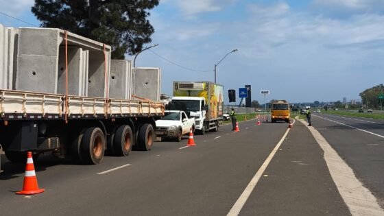 Ação de saúde atende caminhoneiros na Rodovia Marechal Rondon