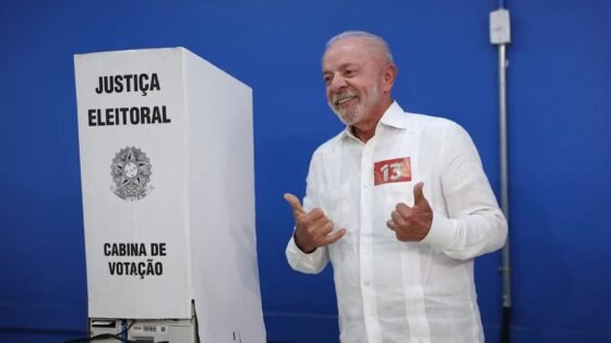 LULA É REELEITO PRESIDENTE DO BRASIL